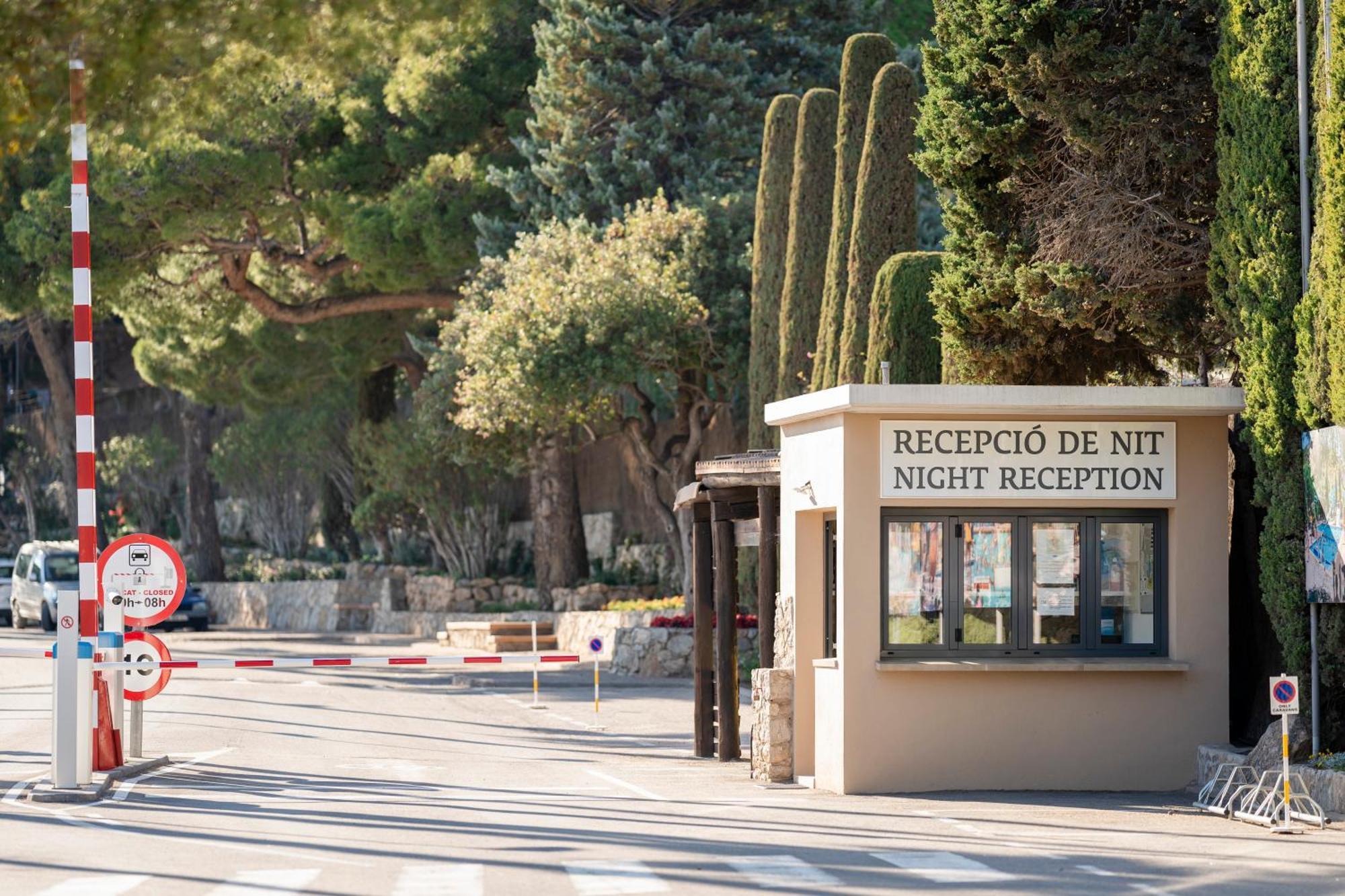 Camping Castell Montgri **** L'Estartit Exterior photo